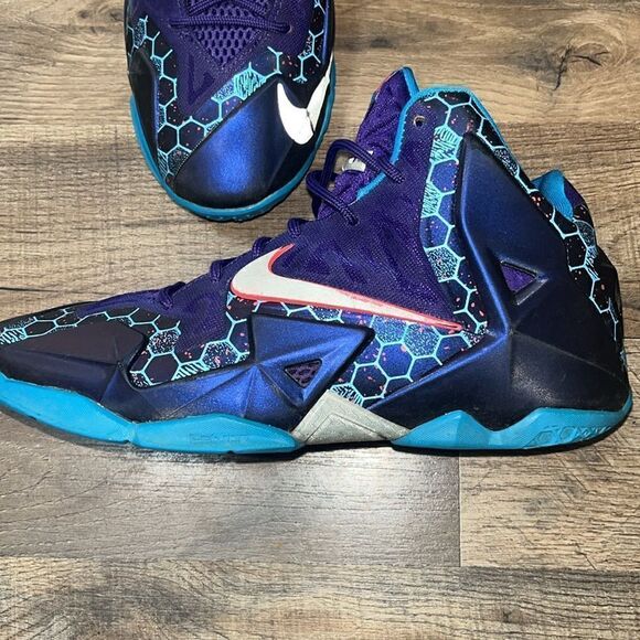 Nike Lebron XI 11 Summit Lakes Hornets Size 5.5Y - Picture 4 of 8